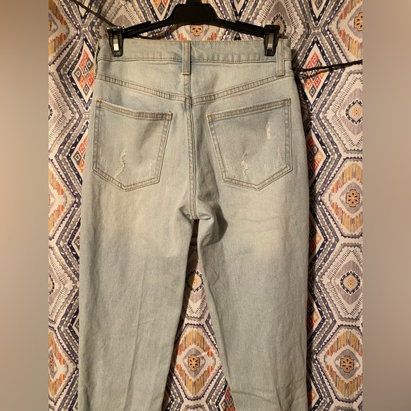 high waisted ripped jeans - Picture 5 of 9